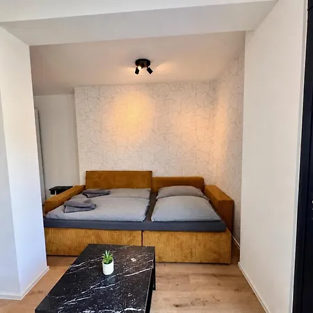 Appartement Nagelneues Stadtglanz